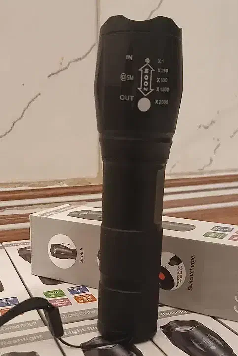 چراغ قوه دو لامپه و قابل شارژ نور سفید و UV|لامپ و چراغ|کوهدشت, |دیوار