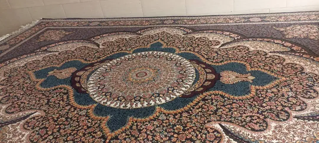 فروش تعدادی فرش جنس درجه یک|فرش|شیراز, کوشک میدان|دیوار