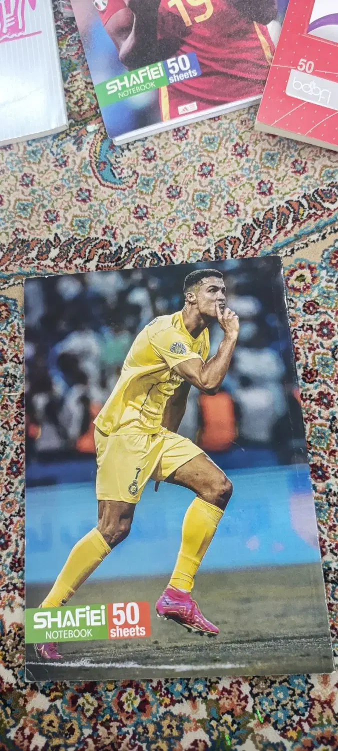 دفتر فوتبالی|مجلات|نقده, |دیوار