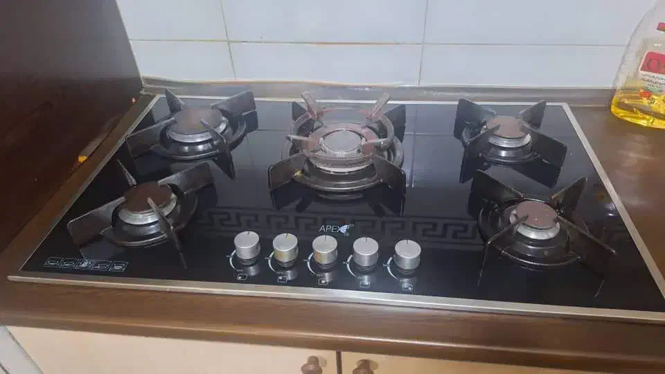 کابینت اشپزخانه همراه با گاز و هود و سینک ظرفشویی|آب‌چکان و نظم‌دهنده ظروف|آستارا, |دیوار