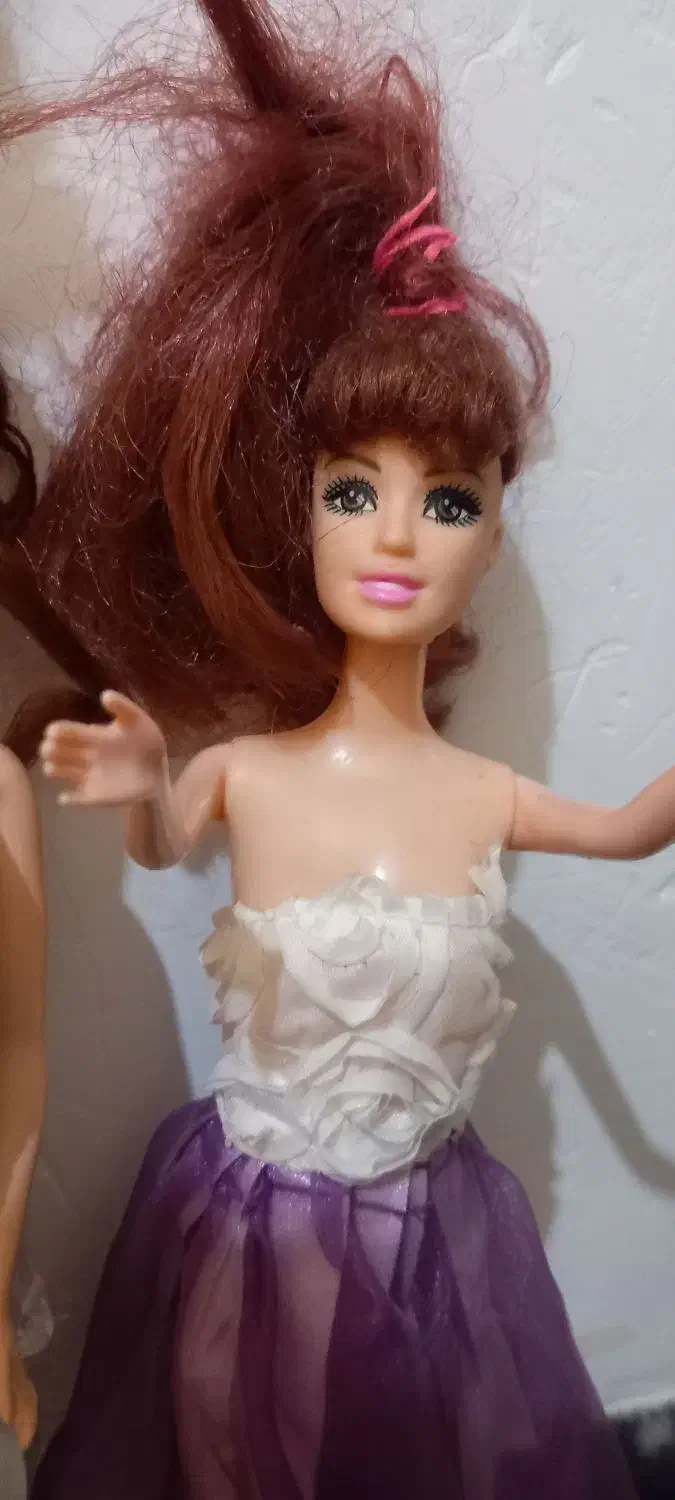 عروسک باربی|اسباب‌بازی بچه|کومله, |دیوار