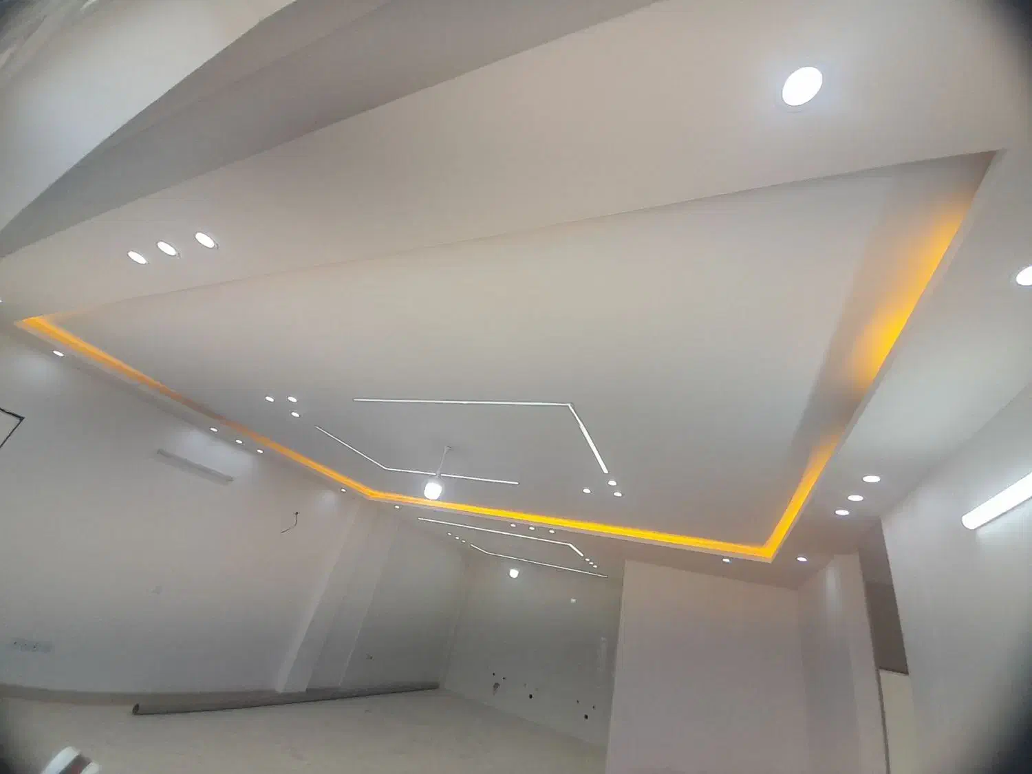 برقکار ساختمان سیم کشی برقکار صنعتی|خدمات پیشه و مهارت|زنجان, |دیوار