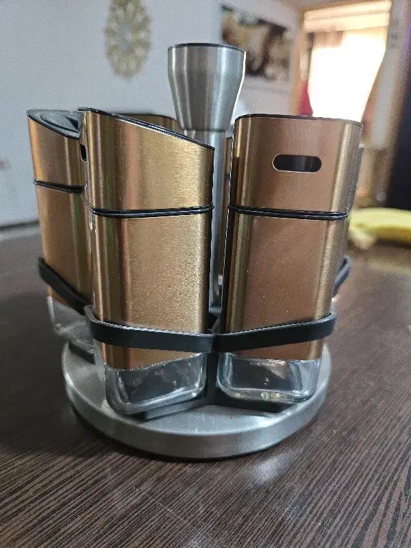 جا ادویه گردان|ظروف نگهدارنده، پلاستیکی، یک‌بارمصرف|اراک, |دیوار