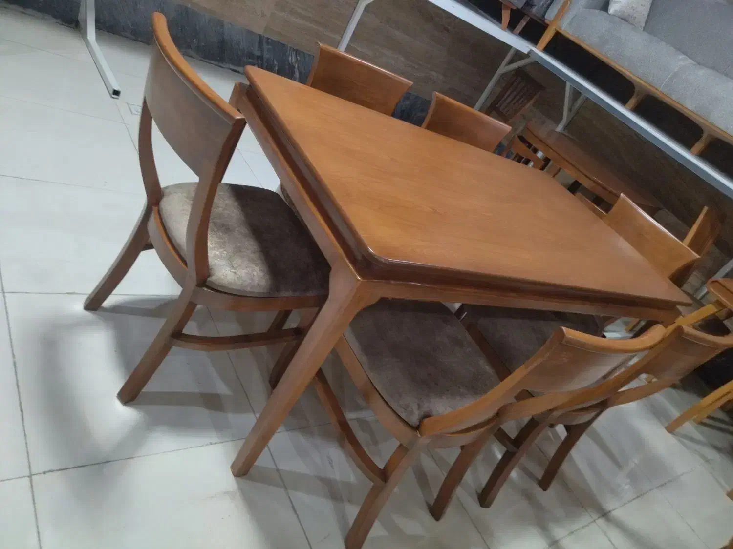 میز غذا خوری وی آی پی|میز و صندلی غذاخوری|اردبیل, |دیوار