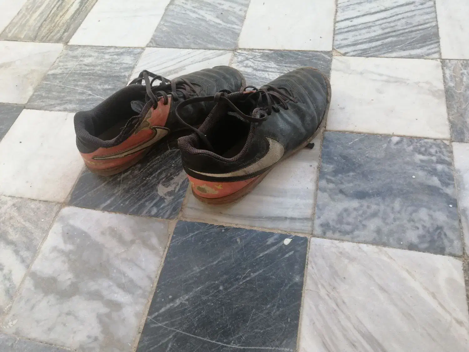 کفش..|کیف، کفش، کمربند|خرم‌آباد, |دیوار