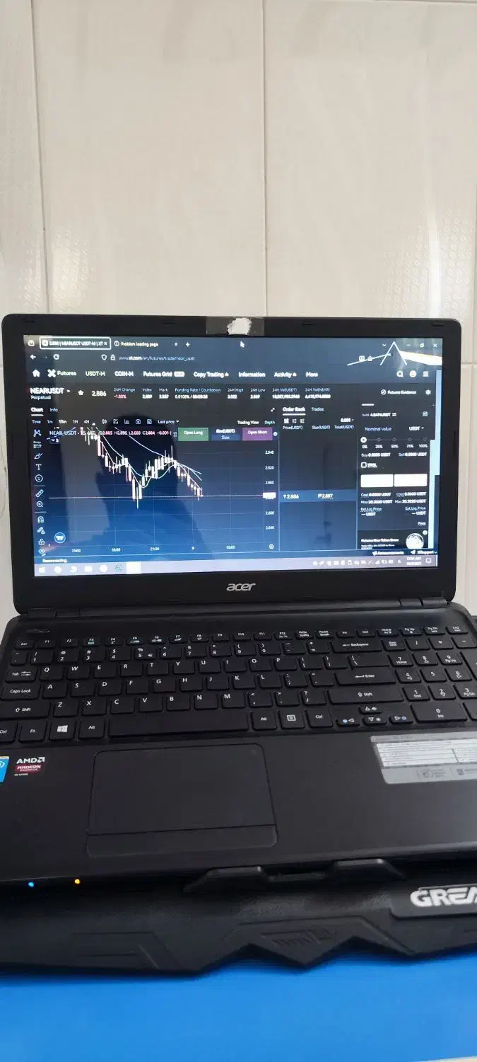 رایانه همراه|رایانه همراه|بروجن, |دیوار