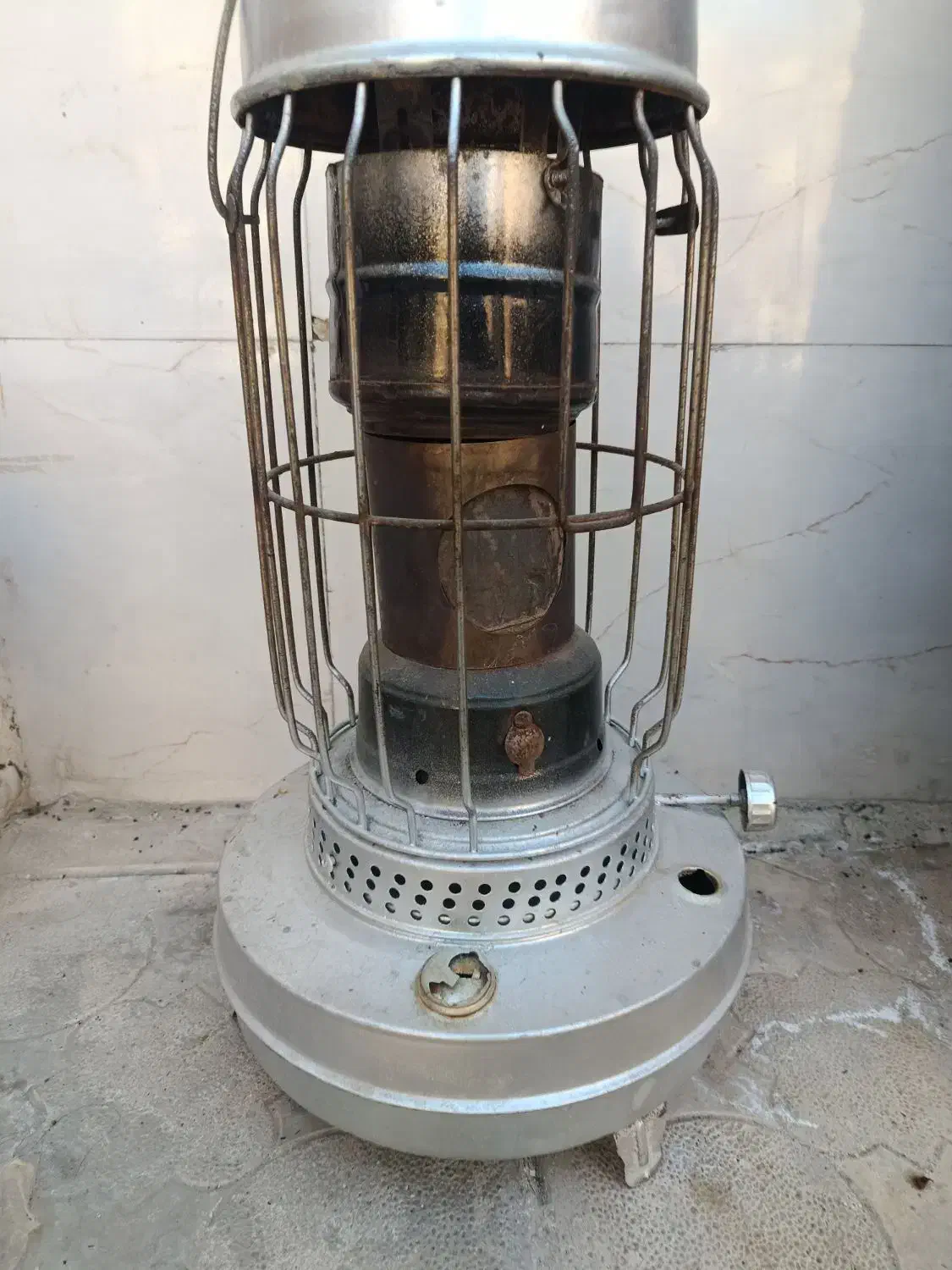 چراغ نفتی قدیمی نوستالژی|کلکسیون اشیاء عتیقه|نیشابور, عدالت|دیوار