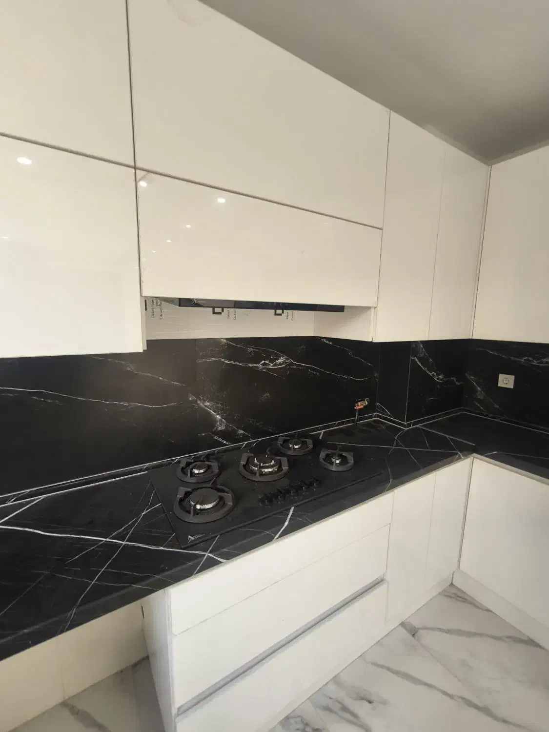 نوساز/۸۰متر/۲خواب/فرعی دنج/فتاحی معماریان