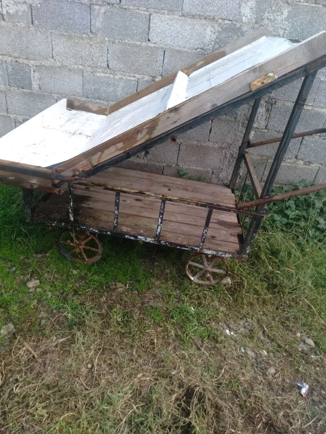 گاری چهارچرخ|ابزارآلات|رشت, کوی حسینی|دیوار