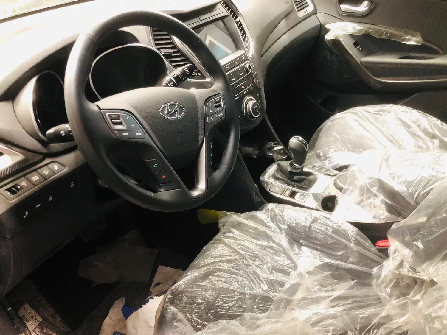 سانتافه مشکی صفر ۲۰۱۸|خودرو سواری و وانت|اصفهان, مرداویج|دیوار