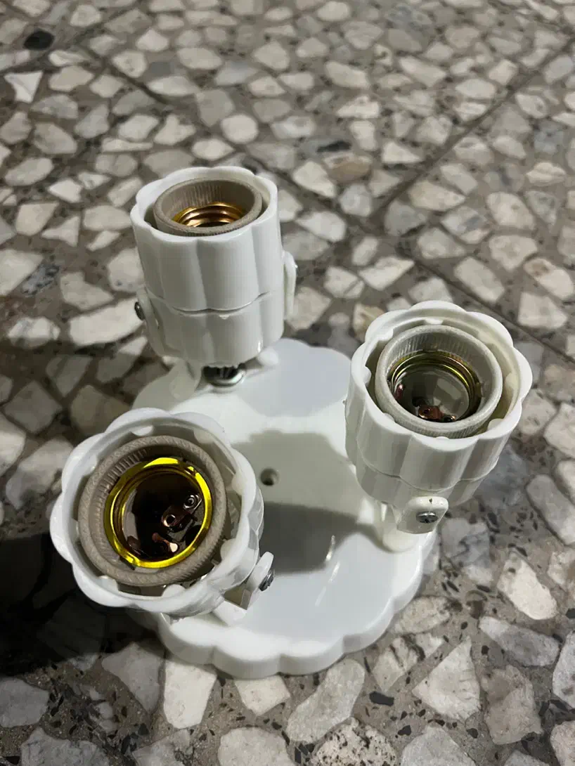 سرپیچ لامپ سه شعله و دو شعله|لامپ و چراغ|رشت, انصاری|دیوار