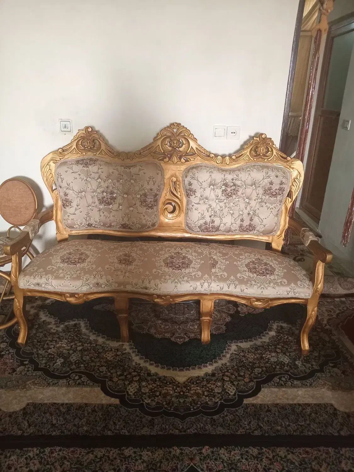 مبل سلطنتی|مبلمان خانگی و میز عسلی|قرچک, میرزائی شمالی|دیوار
