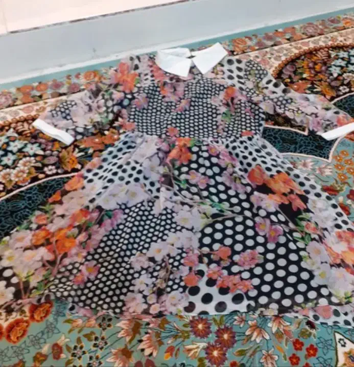 پالتو، پیراهن مجلسی|لباس|شیروان (خراسان), |دیوار