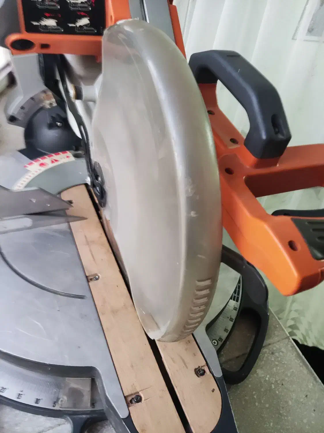 فارسی بر آاگ ۳۰۵|ابزارآلات|قم, انصار‌الحسین|دیوار