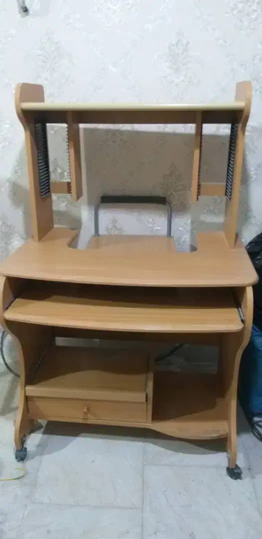 میز‌  کامپیوتر|میز تحریر و کامپیوتر|نسیم‌شهر, |دیوار