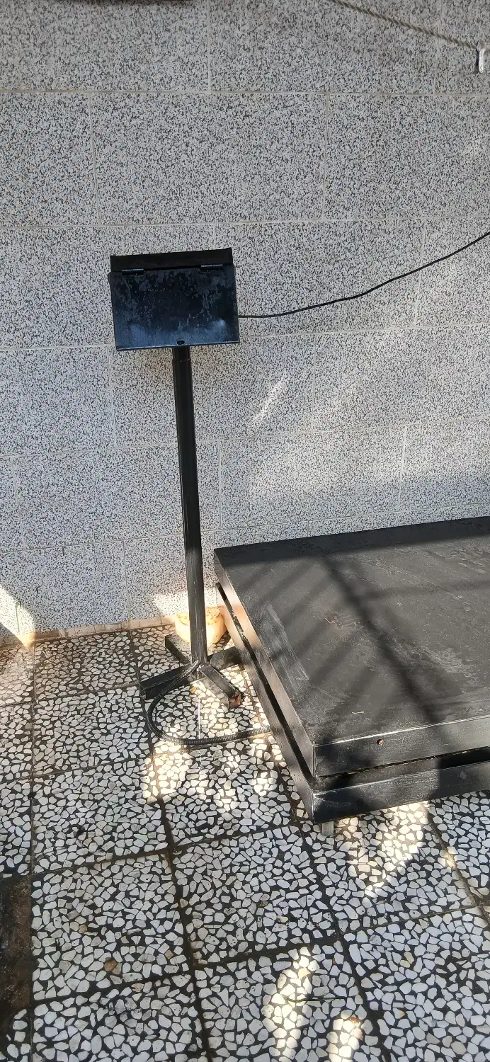 ترازو دیجیتال 2 تن چرخ دار باطری دار قابل شارژ|فروشگاه و مغازه|اصفهان, لیمجیر|دیوار