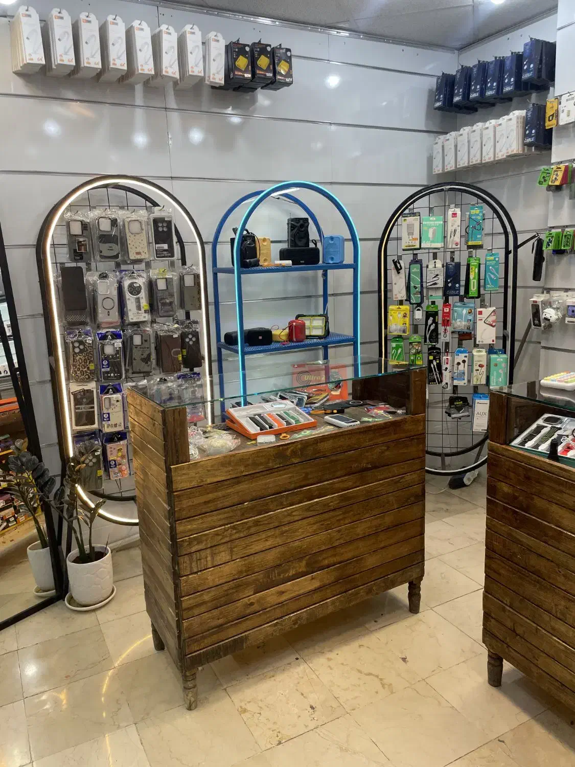 دکور مغازه مناسب انواع شغل|فروشگاه و مغازه|شهرکرد, |دیوار