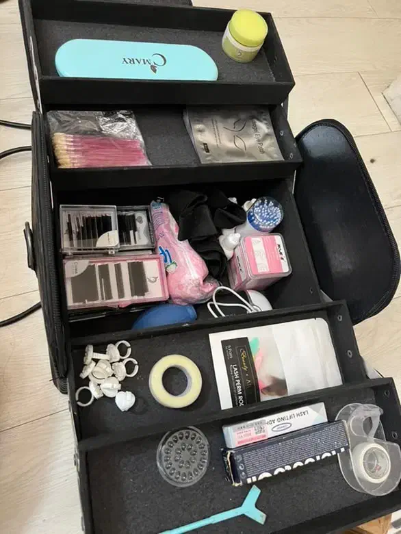 ابزار کاشت و لیفت مژه+کیف+رینگ لایت|آرایشگاه و سالن‌های زیبایی|لاهیجان, کوی خزر|دیوار