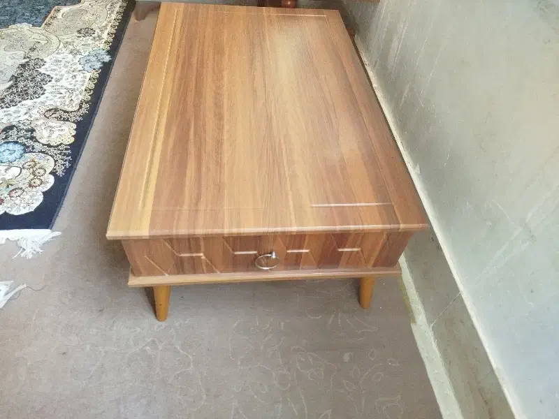 میز|میز و صندلی غذاخوری|جرقویه, |دیوار