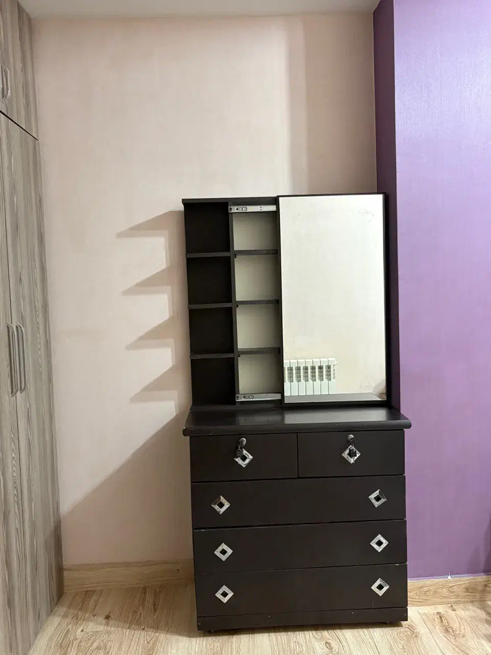 میز آرایش کشودار|مبلمان خانگی و میز عسلی|رشت, گلباغ نماز|دیوار