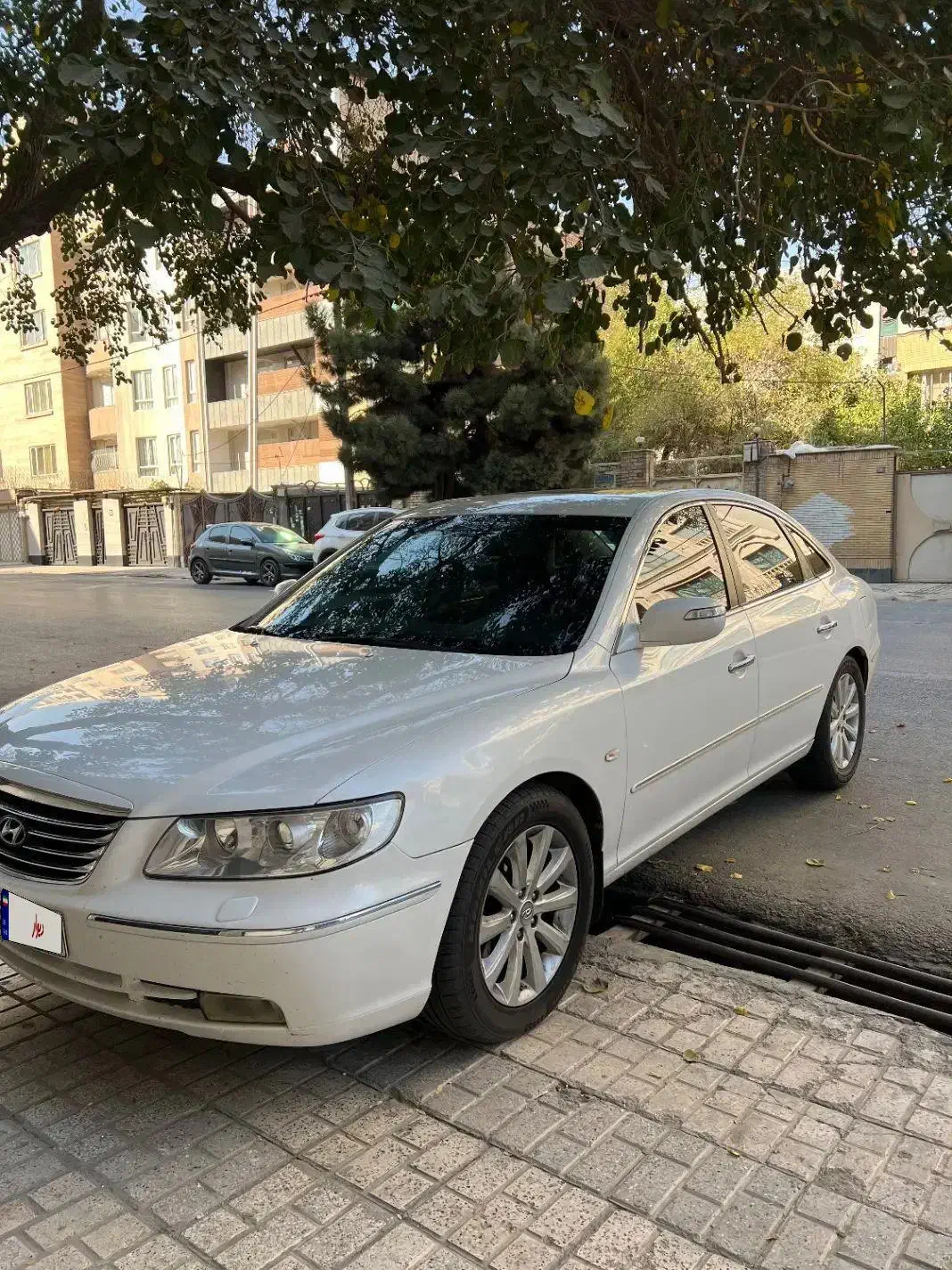 آزرا ۲۰۰۹فول با چراغ شور و زنون بدون رنگ و گیریسی|خودرو سواری و وانت|مشهد, آزادشهر|دیوار