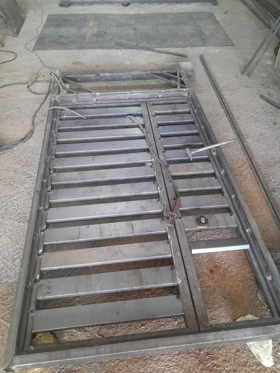 نیازمنده استاد کار درب پنجره ساز|استخدام صنعتی، فنی، مهندسی|یزد, |دیوار