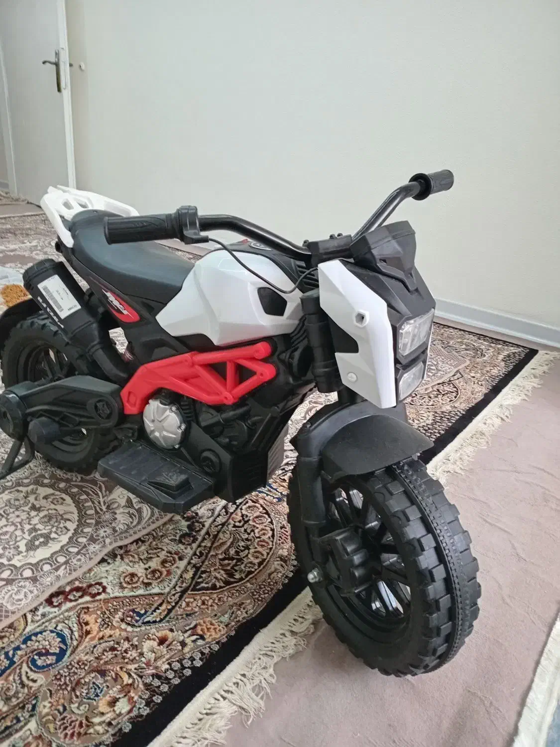 موتور شارژی  بنلی|اسباب‌بازی بچه|فولادشهر, A3|دیوار