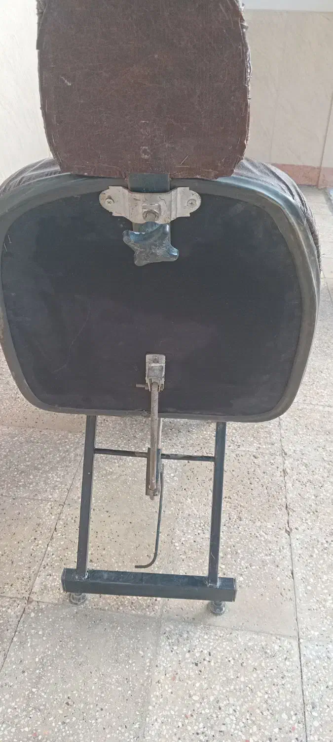 صندلی آرایشگاه|آرایشگاه و سالن‌های زیبایی|آشخانه, |دیوار