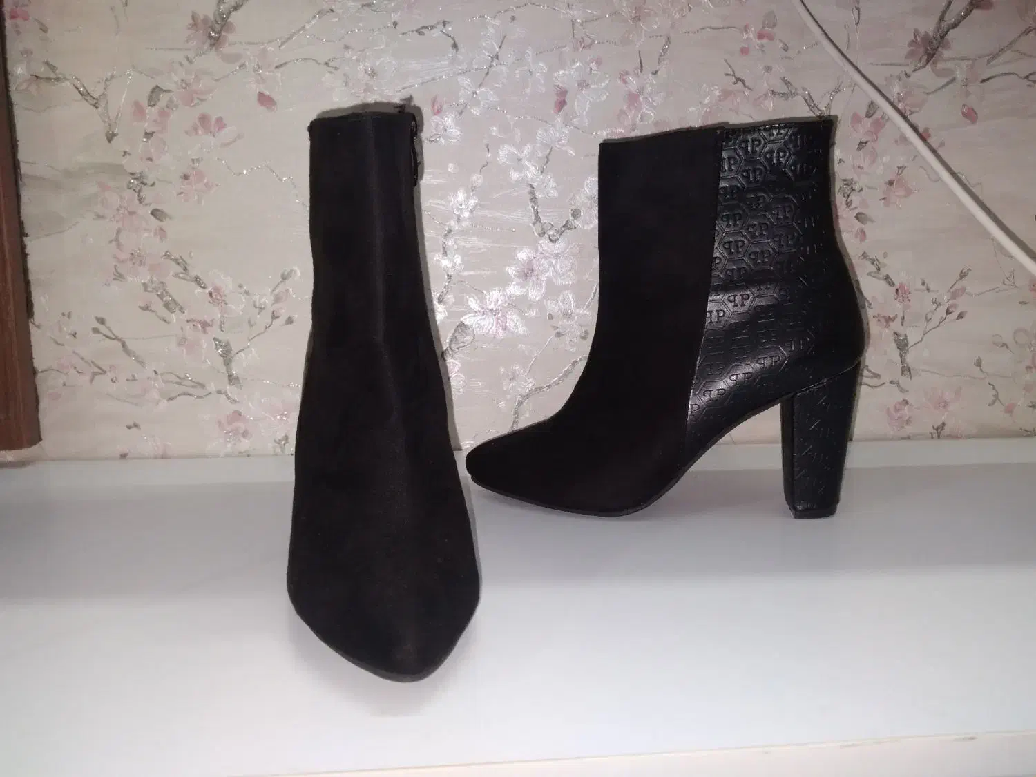 بوت زنانه پاشنه بلند|کیف، کفش، کمربند|شیروان (خراسان), |دیوار