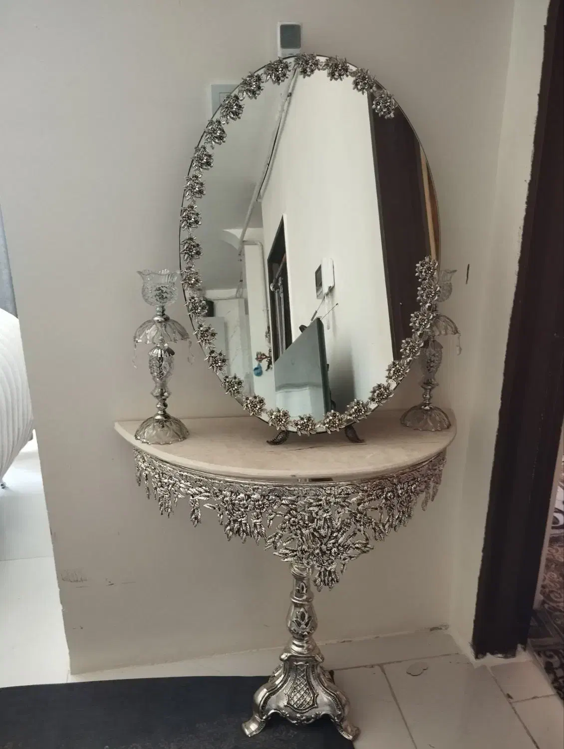 آینه و کنسول . میز تلویزیون رادیویی|بوفه، ویترین، کنسول|کرمانشاه, |دیوار