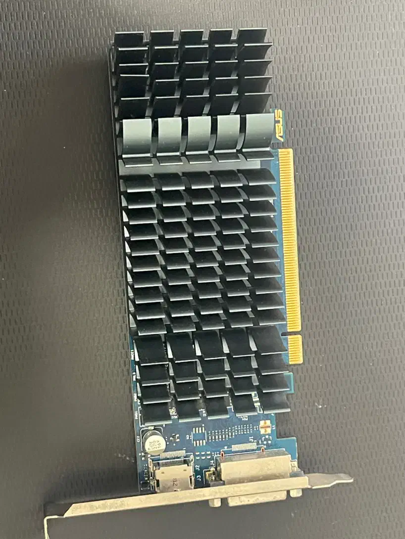 Gt 1030 Asus SL LP گرافیک قوی مینی کیس|قطعات و لوازم جانبی رایانه|شیراز, دلجو|دیوار