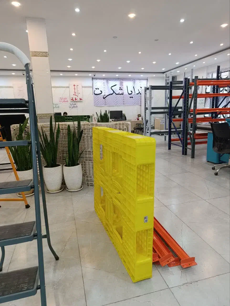 ۱۰۰۰ پالت زیربار ۱۴ و ۱۸ کیلویی استوک|فروشگاه و مغازه|عسلویه, |دیوار