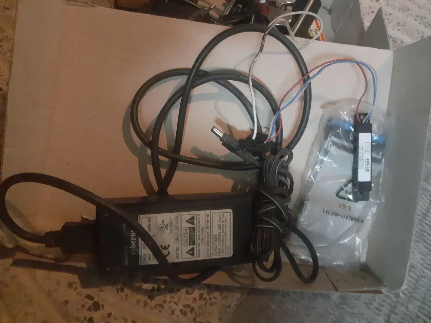 شارژر لپتاپ|قطعات و لوازم جانبی رایانه|زنجان, |دیوار