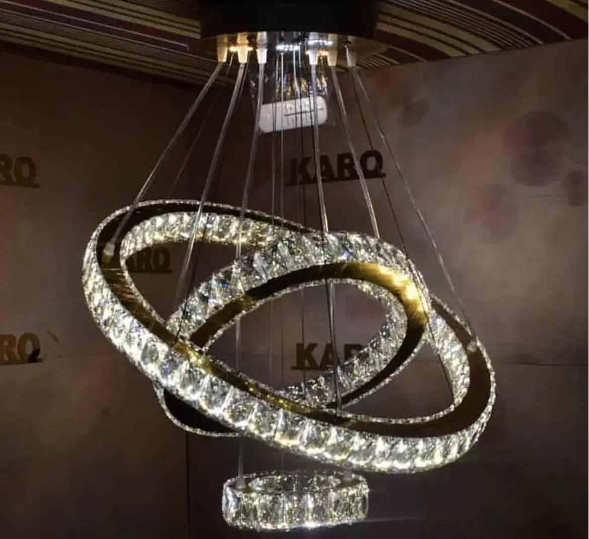 لوسترکریستالی ومدرن قیمت مناسب ‌کیفیت بالا|لوستر و چراغ آویز|اراک, |دیوار