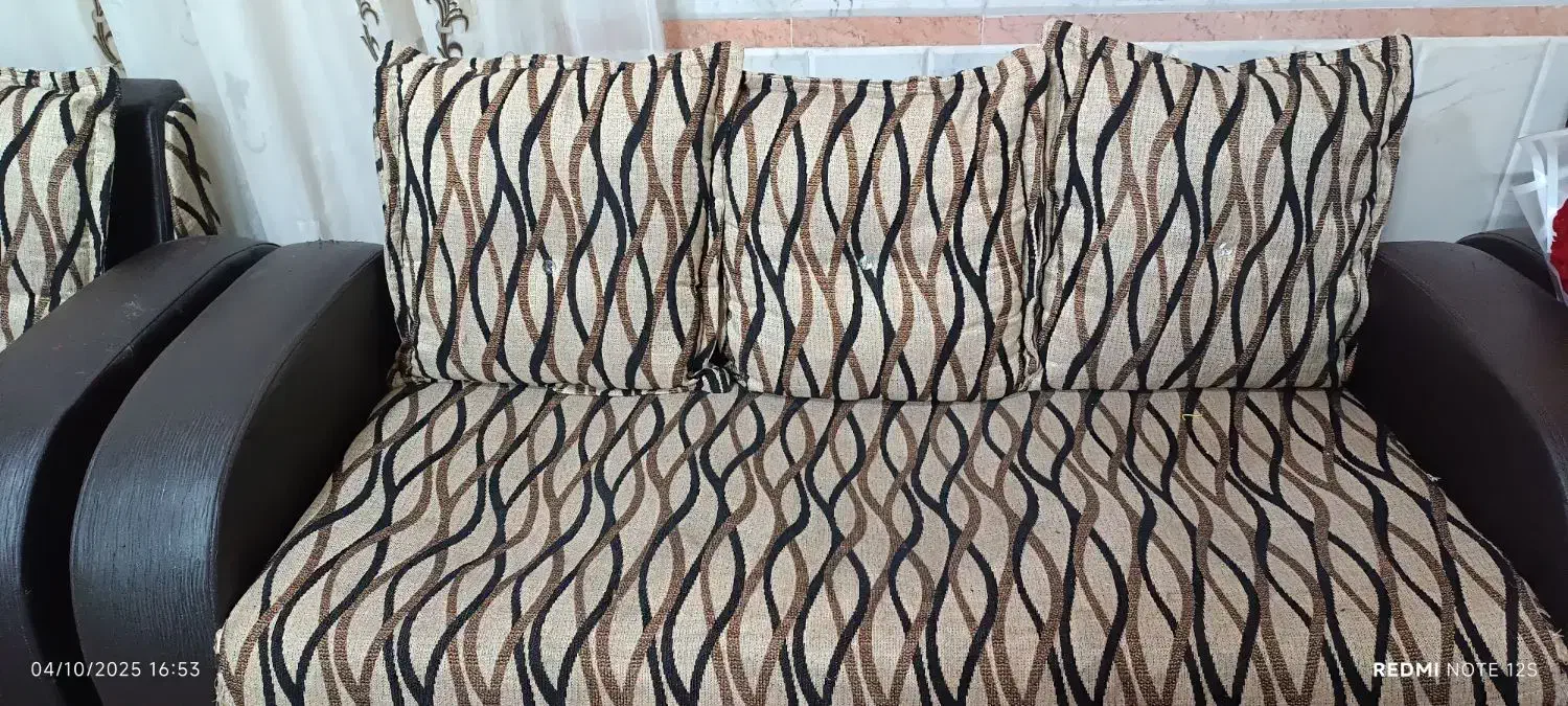 مبل راحتی ۷ نفره|مبلمان خانگی و میز عسلی|زابل, |دیوار