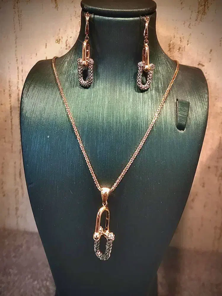 طلای نو و سبک مینیمال|جواهرات|شیراز, احمدی جنوبی|دیوار