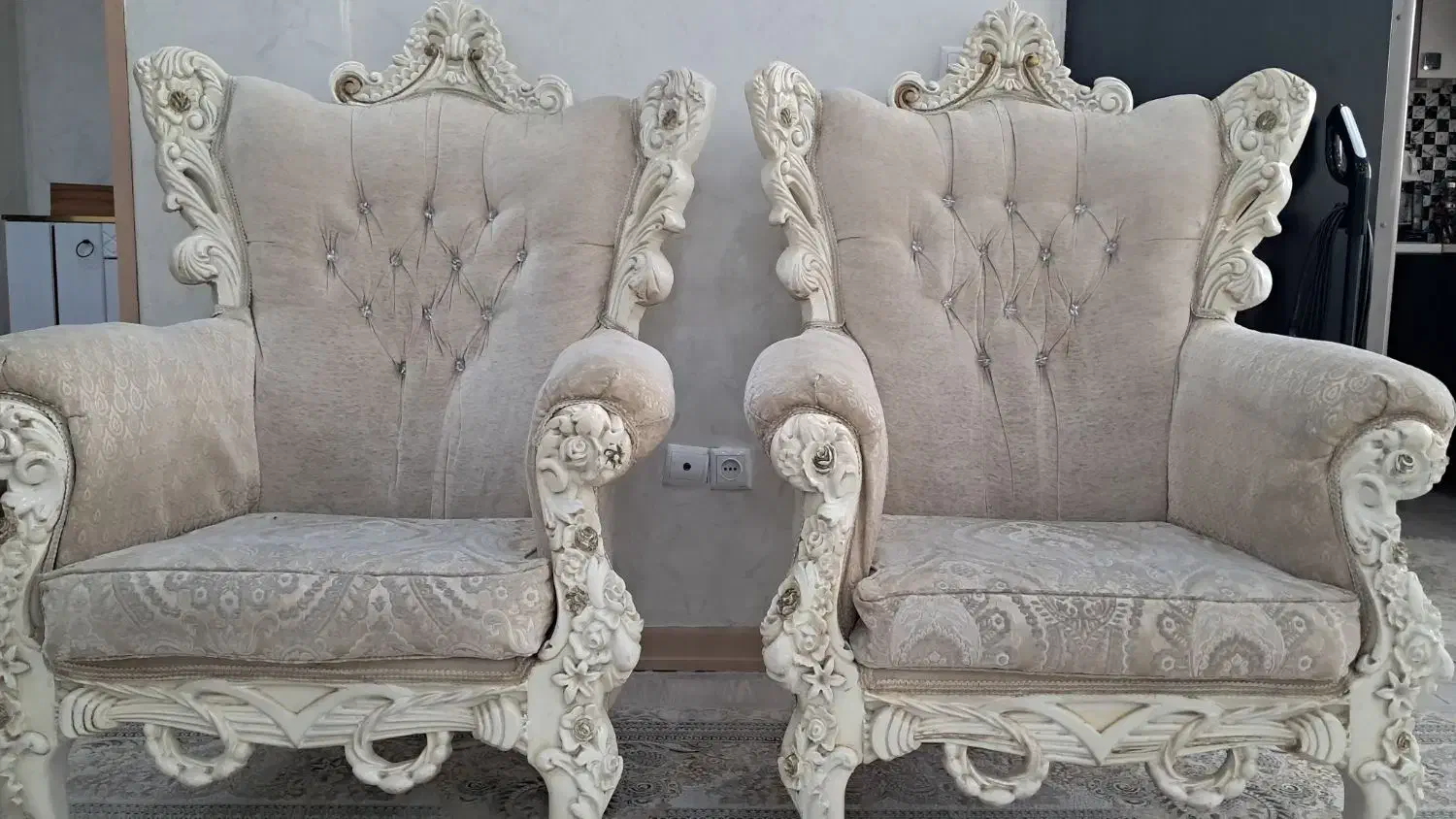 مبل ۸ نفره نیمه سلطنتی|مبلمان خانگی و میز عسلی|کهریزک, |دیوار