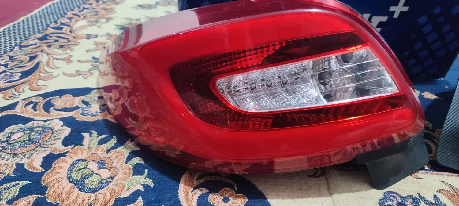 چراغ خطر 207|قطعات یدکی و لوازم جانبی|هشتگرد, گلسار|دیوار