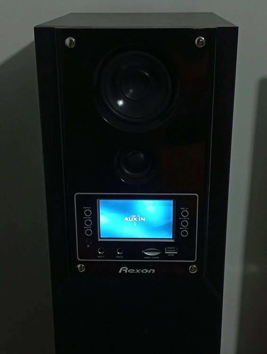 یک جفت اسپیکر Rexon|سیستم صوتی خانگی|هشتگرد, فاز ۱ مهستان|دیوار