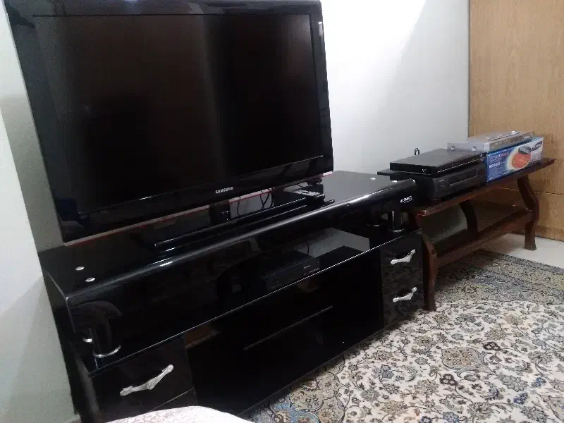 صوت تصوری|تلویزیون و پروژکتور|شاهینشهر, شهرک میلاد|دیوار