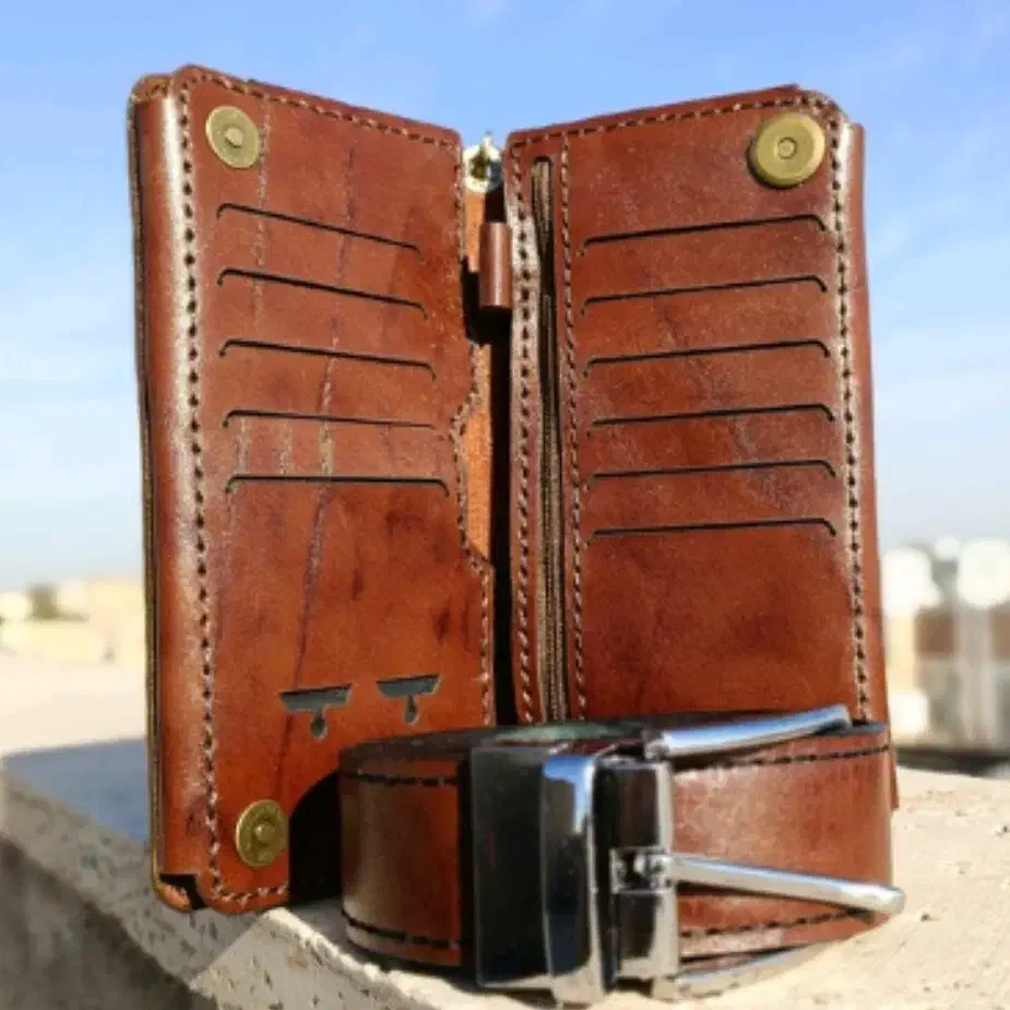 تولید انواع محصولات چرمی دست دوز|کیف، کفش، کمربند|بیرجند, |دیوار