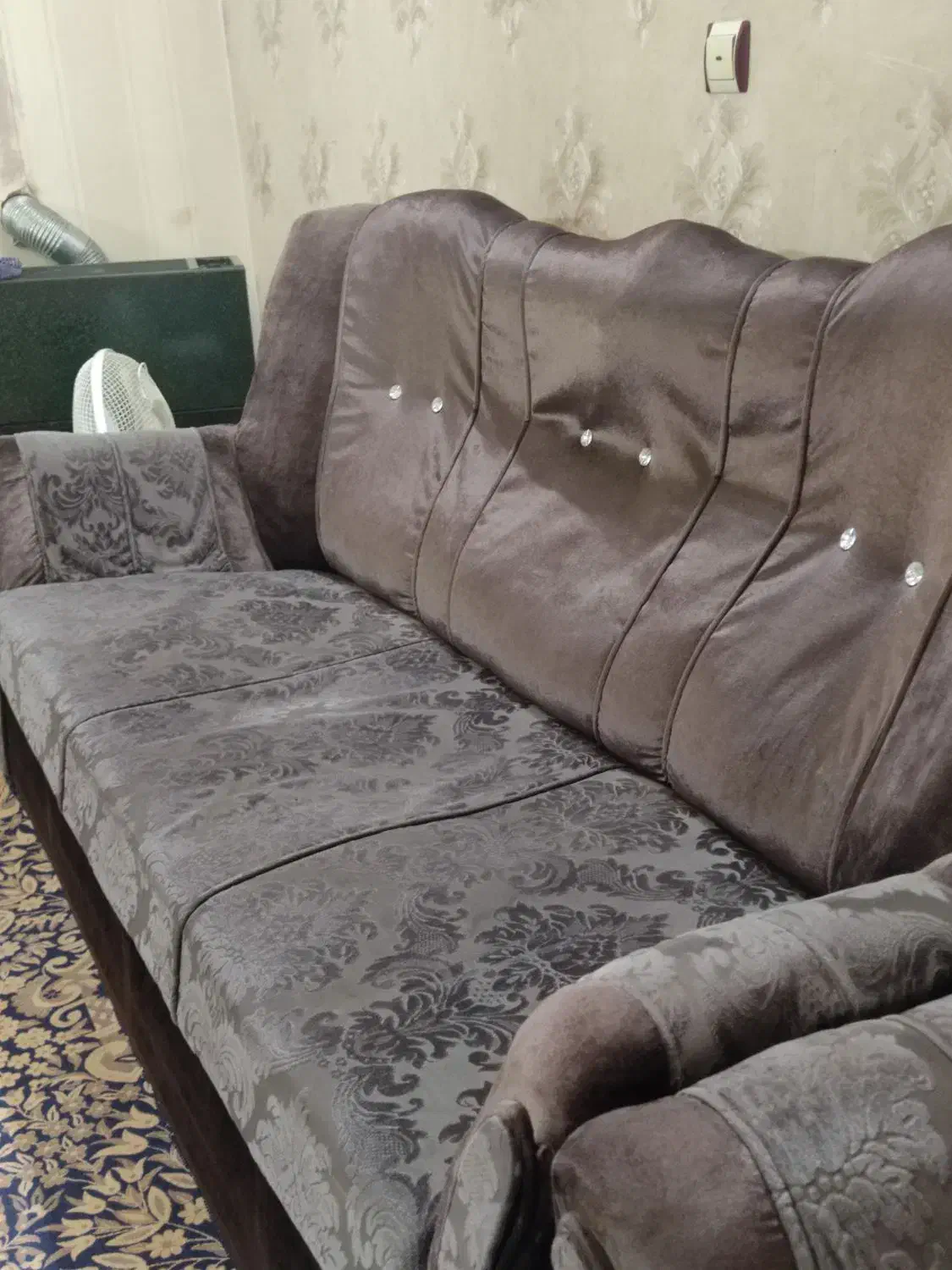 مبل راحتی هفت نفره، میز عسلی و چهار جلو مبلی نو|مبلمان خانگی و میز عسلی|تهران, علی‌آباد|دیوار