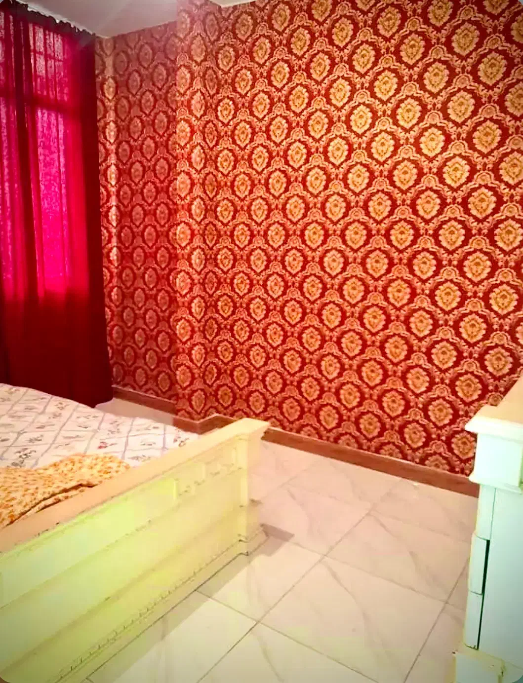 90متر/ دو خواب/ همکف/ ۲۰۰ متر حیاط