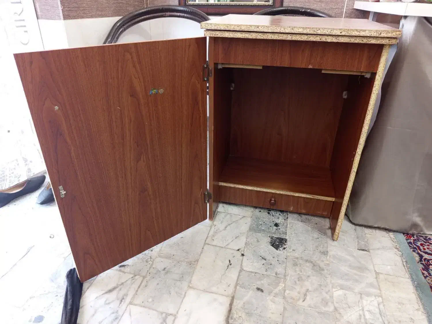 میز چرخ خیاطی|لوازم خیاطی و بافتنی|بیرجند, |دیوار