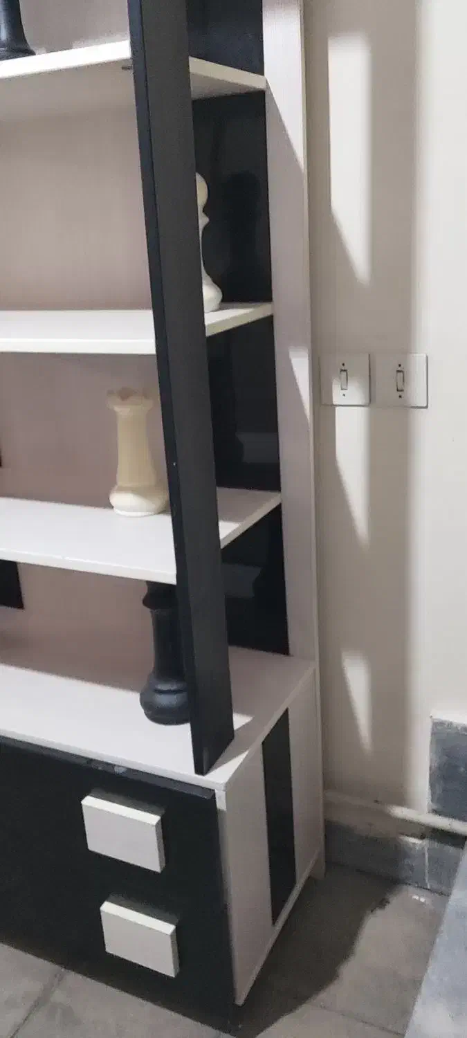 کتابخانه داکت|کتابخانه، شلف، قفسههای دیواری|تهران, خواجه نظام الملک|دیوار