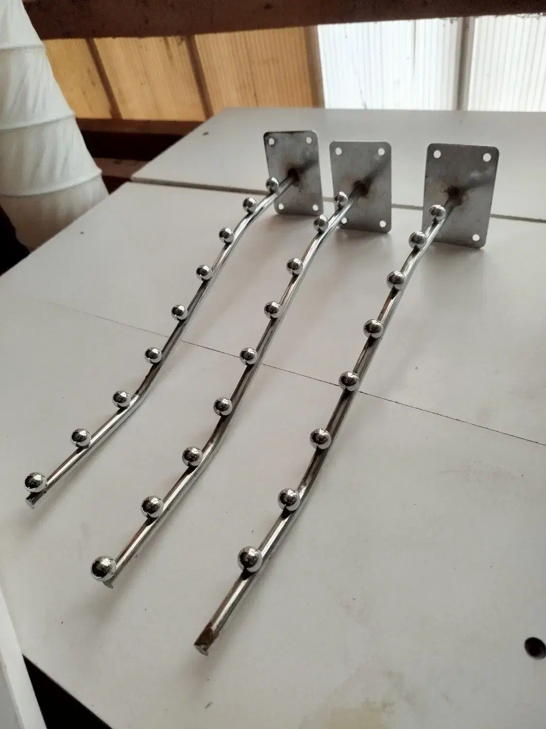 رگال دیواری|بندرخت و رخت‌آویز|خشکبیجار, |دیوار