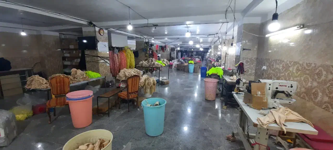 به تعدادی وسط کار نیاز داریم خانم یا اقا|استخدام صنعتی، فنی، مهندسی|نسیم‌شهر, |دیوار