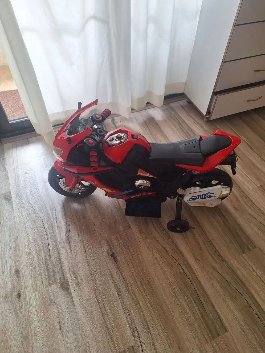 موتور برقی|اسباب‌بازی بچه|رشت, معلم|دیوار