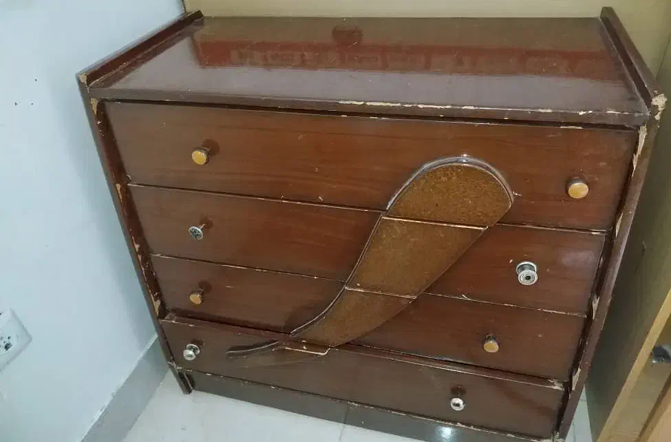 دراور|جاکفشی، کمد، دراور|شیراز, باغشهر اهل بیت|دیوار