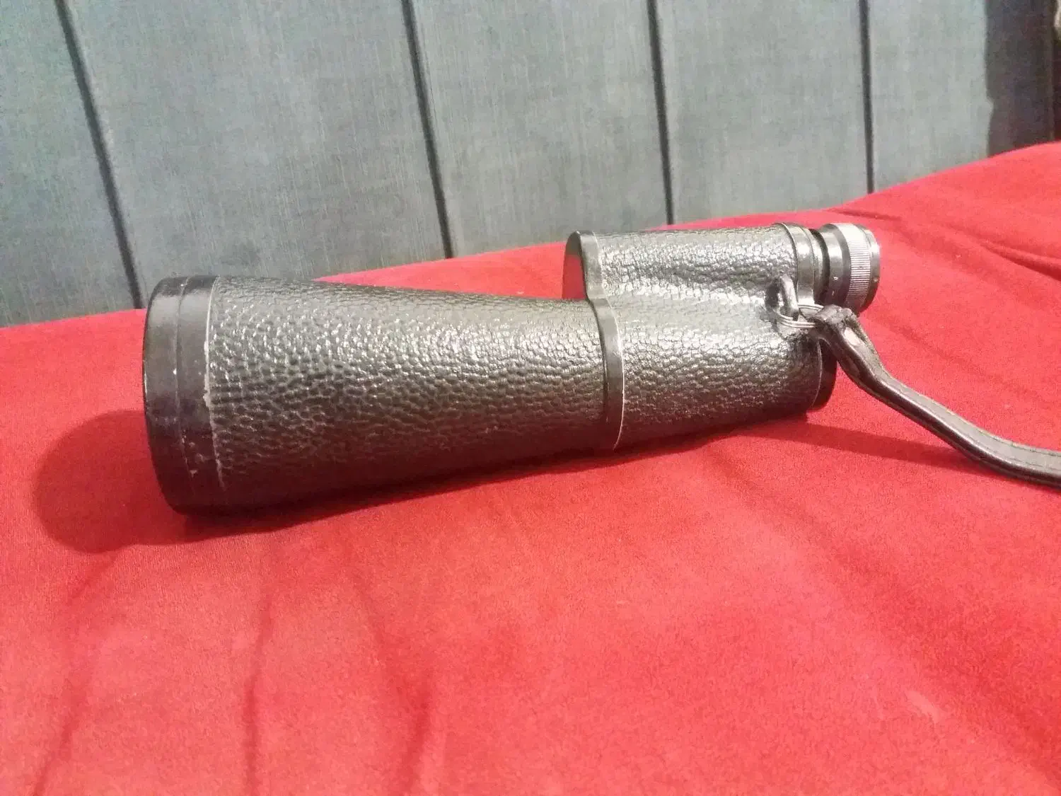 دوربین روسی قدیمی|کلکسیون اشیاء عتیقه|شیروان (خراسان), |دیوار